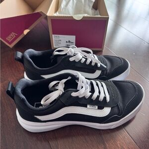 Vans Black and White Women's Range EXP Skate Shoe Sneakers